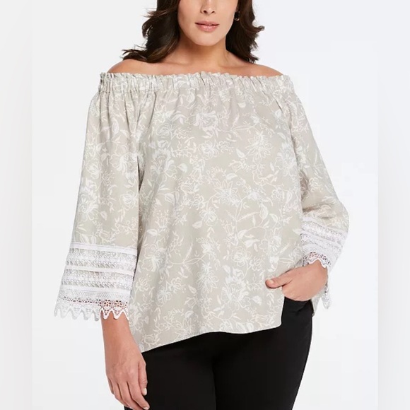Ella Rafaella Tops - ELLA Rafaella Linen Blend Peasant Top with Lace Sleeve Medium